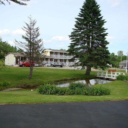 Bay Leaf Cottages & Bistro Линкълнвил Екстериор снимка