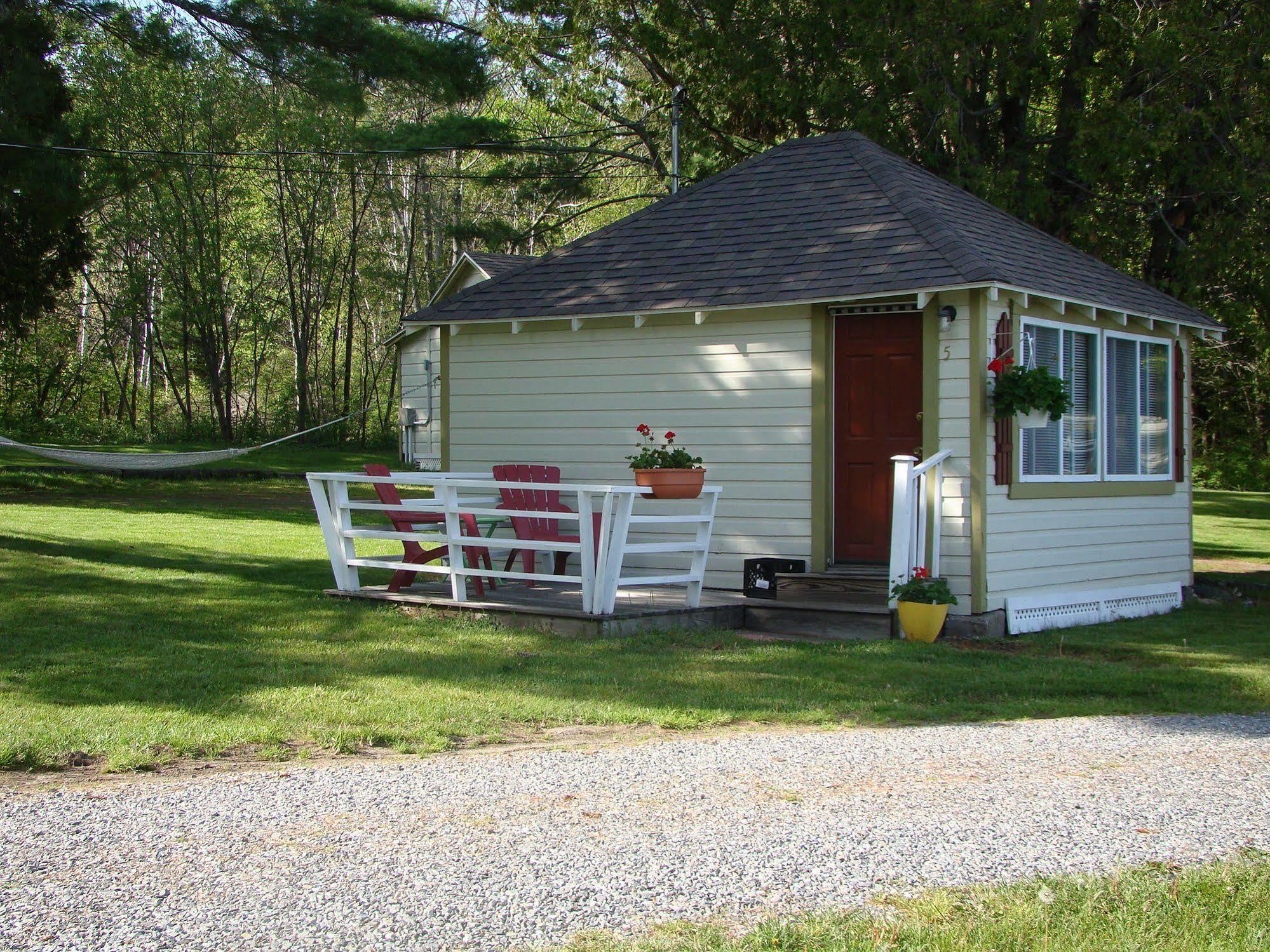 Bay Leaf Cottages & Bistro Линкълнвил Екстериор снимка