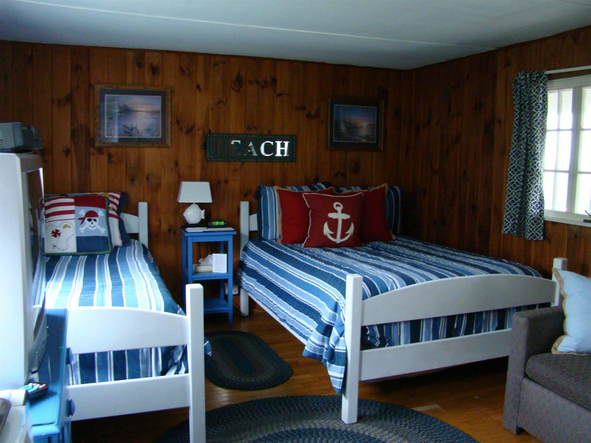 Bay Leaf Cottages & Bistro Линкълнвил Екстериор снимка