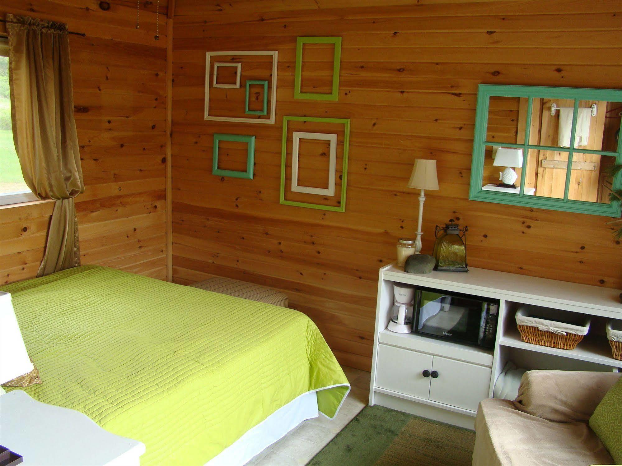 Bay Leaf Cottages & Bistro Линкълнвил Екстериор снимка